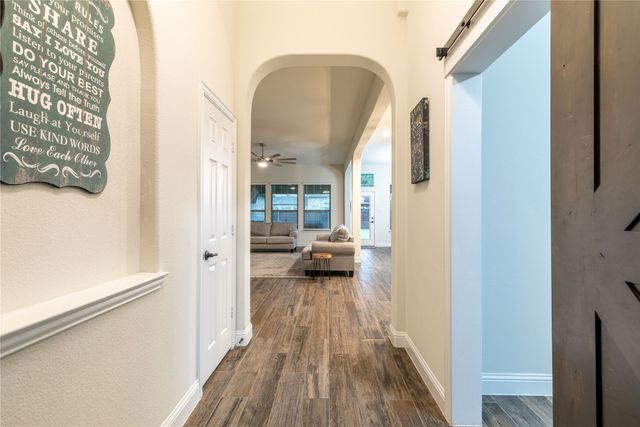 415 Valley Brook Court, Waxahachie, TX 75165