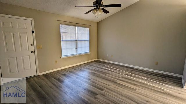 122 Crosby Drive, Hinesville, GA 31313