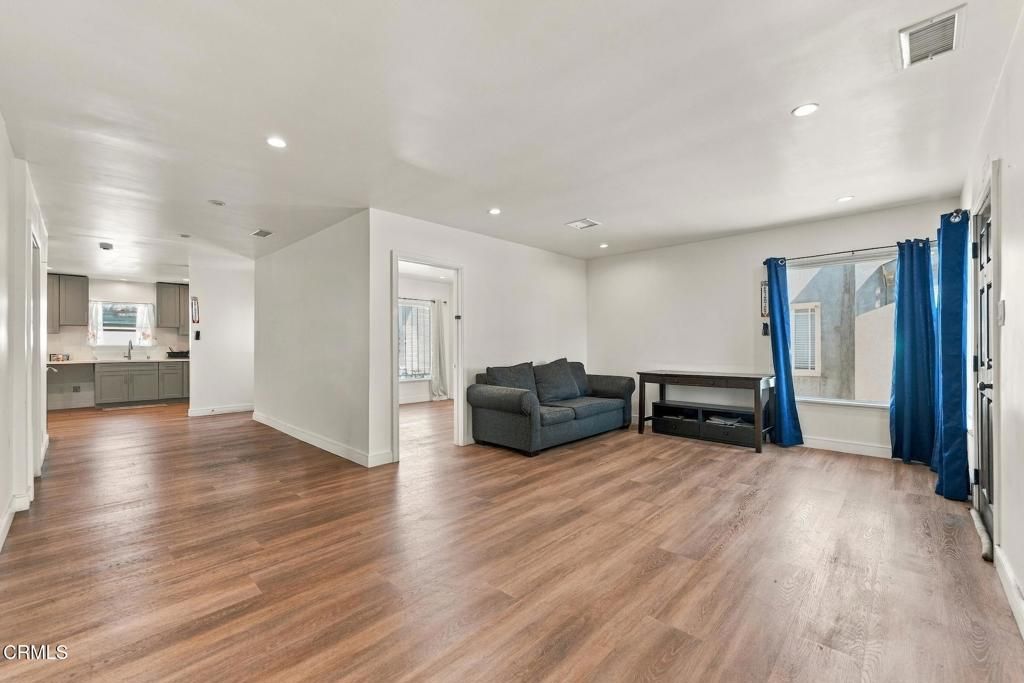 2055 W 80th Street, Los Angeles, CA 90047 — photo 2