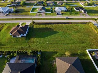 2623 Tropicana Parkway W, Cape Coral, FL 33993