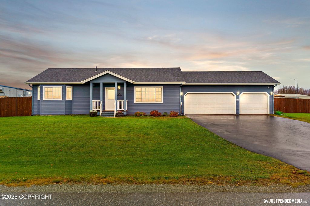 1255 N Angus Loop, Palmer, AK 99645