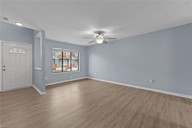 521 W Ocean View Ave Apt C, Norfolk, VA 23503
