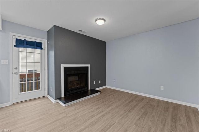 521 W Ocean View Ave Apt C, Norfolk, VA 23503