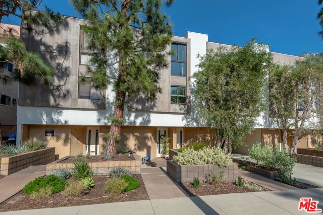 2338 S Beverly Glen Boulevard, Los Angeles, CA 90064