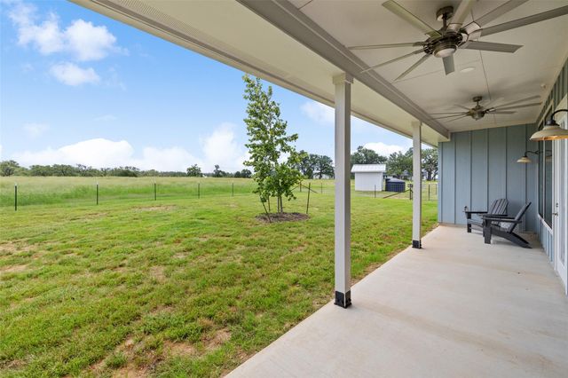 29 Spencer CT, Fredericksburg, TX 78624