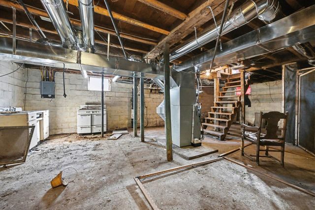 413 W Saint Joseph Street, Lawrence Vllg, MI 49064