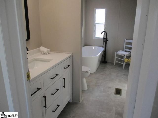 107 Sagewood Court, Fountain Inn, SC 29644