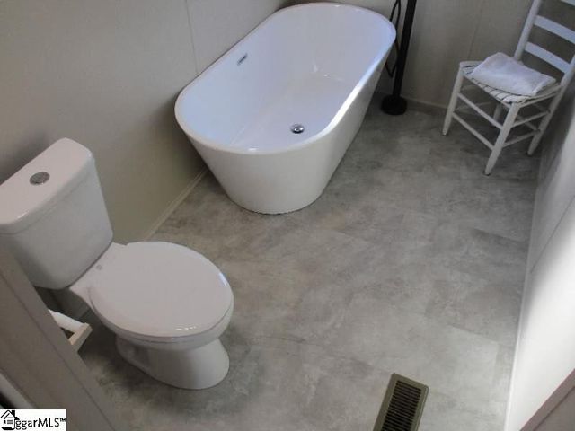 107 Sagewood Court, Fountain Inn, SC 29644