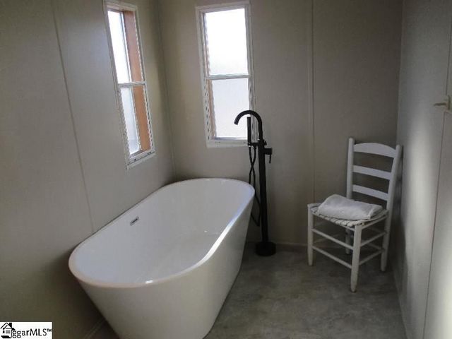 107 Sagewood Court, Fountain Inn, SC 29644