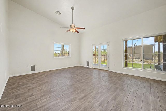 8610 N Pomona Avenue, Tucson, AZ 85704