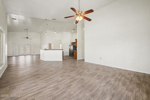 8610 N Pomona Avenue, Tucson, AZ 85704