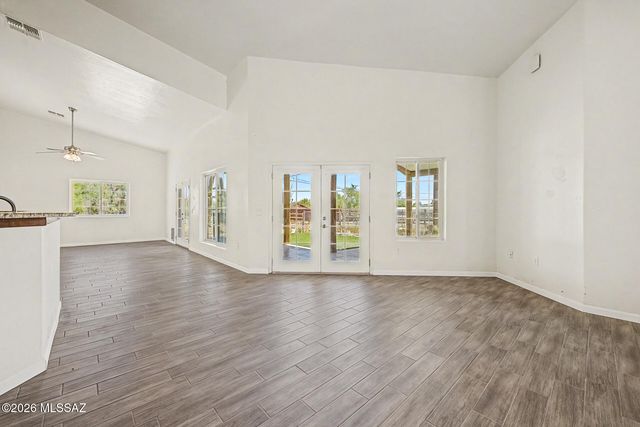 8610 N Pomona Avenue, Tucson, AZ 85704