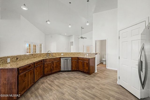 8610 N Pomona Avenue, Tucson, AZ 85704