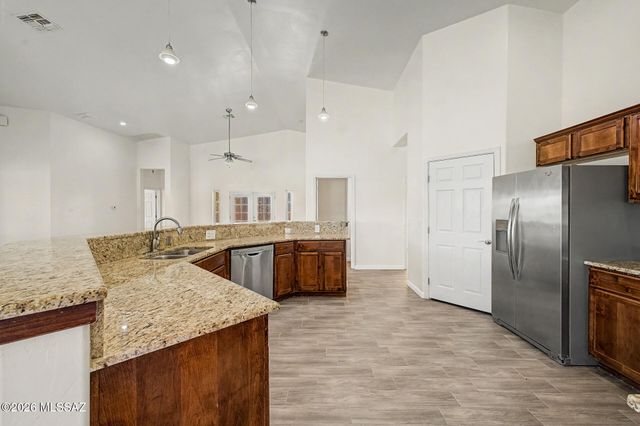 8610 N Pomona Avenue, Tucson, AZ 85704