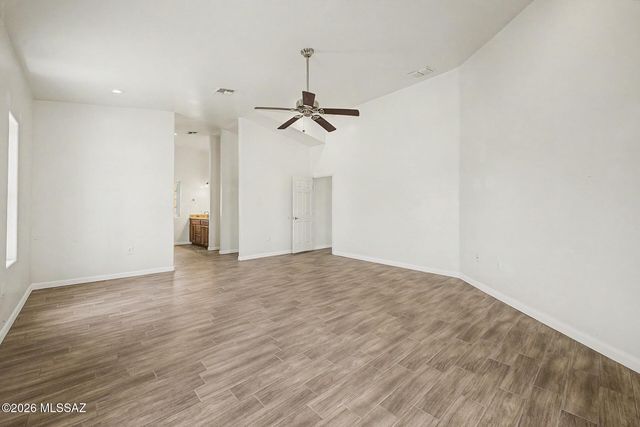 8610 N Pomona Avenue, Tucson, AZ 85704