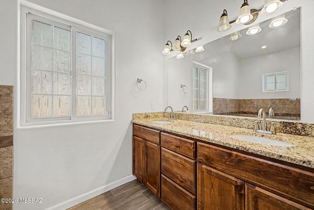 8610 N Pomona Avenue, Tucson, AZ 85704