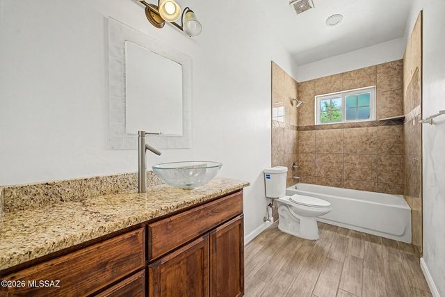 8610 N Pomona Avenue, Tucson, AZ 85704