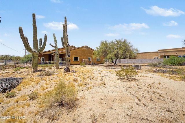 8610 N Pomona Avenue, Tucson, AZ 85704
