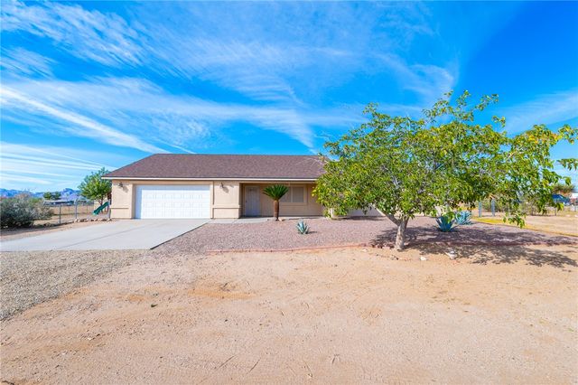 3605 N San Pedro Road, Golden Valley, AZ 86413