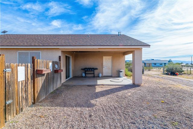 3605 N San Pedro Road, Golden Valley, AZ 86413