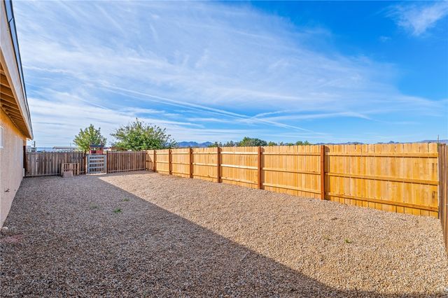3605 N San Pedro Road, Golden Valley, AZ 86413