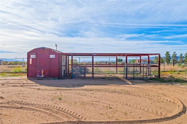 3605 N San Pedro Road, Golden Valley, AZ 86413