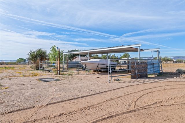 3605 N San Pedro Road, Golden Valley, AZ 86413