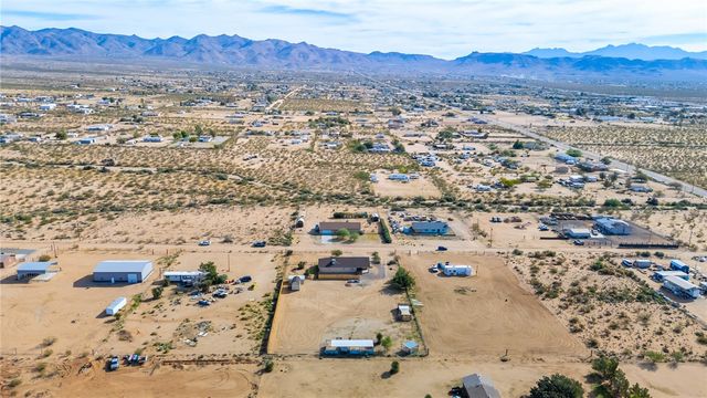 3605 N San Pedro Road, Golden Valley, AZ 86413