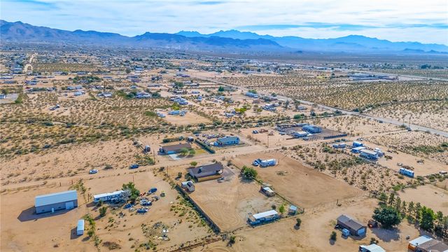 3605 N San Pedro Road, Golden Valley, AZ 86413