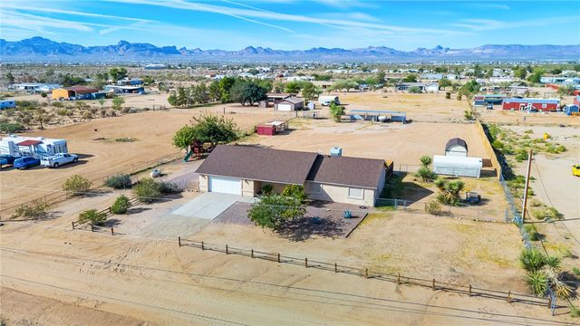 3605 N San Pedro Road, Golden Valley, AZ 86413