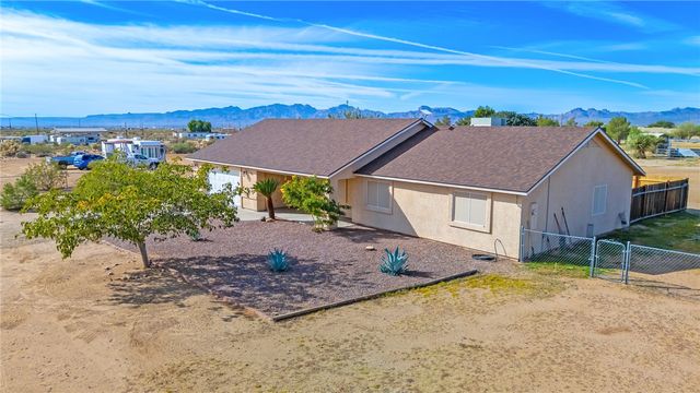 3605 N San Pedro Road, Golden Valley, AZ 86413