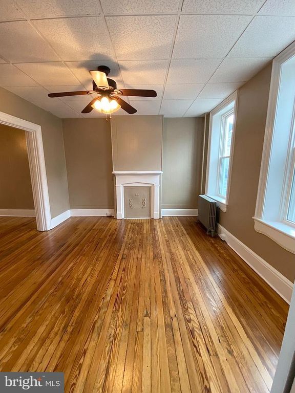 240 E KING ST, Chambersburg, PA 17201