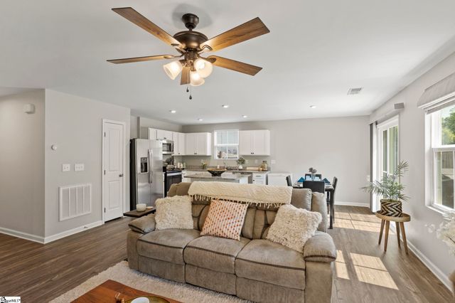 104 Barrington Creek Road, Piedmont, SC 29673