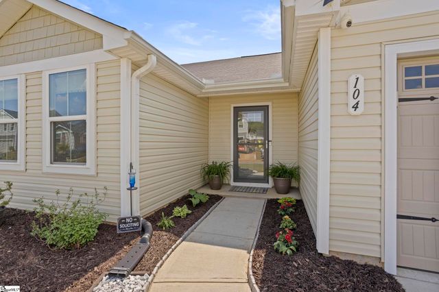 104 Barrington Creek Road, Piedmont, SC 29673