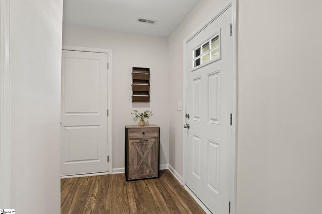 104 Barrington Creek Road, Piedmont, SC 29673