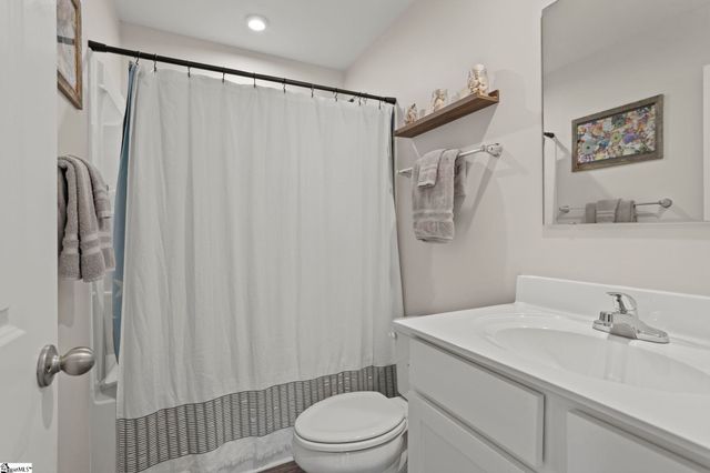 104 Barrington Creek Road, Piedmont, SC 29673