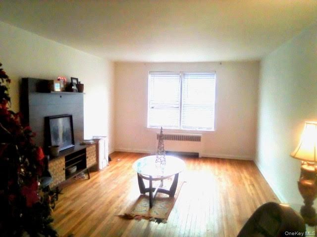 2080 Barnes Avenue 6F, Bronx, NY 10462