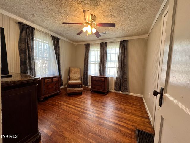 424 Bay Street, Mount Carmel, TN 37645