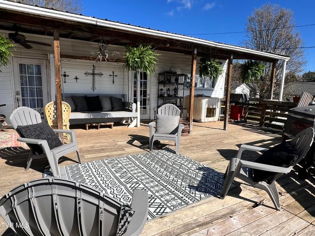 424 Bay Street, Mount Carmel, TN 37645