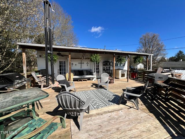 424 Bay Street, Mount Carmel, TN 37645