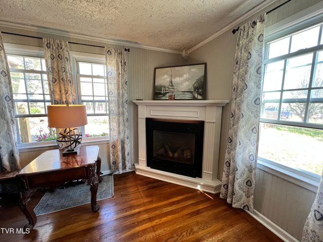 424 Bay Street, Mount Carmel, TN 37645