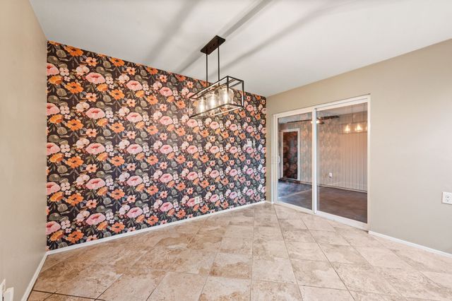 901 Shady Creek Lane, Bedford, TX 76021