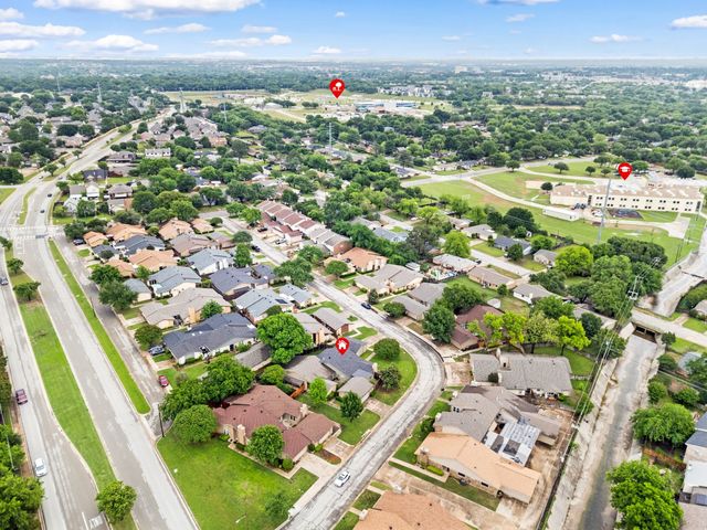 901 Shady Creek Lane, Bedford, TX 76021