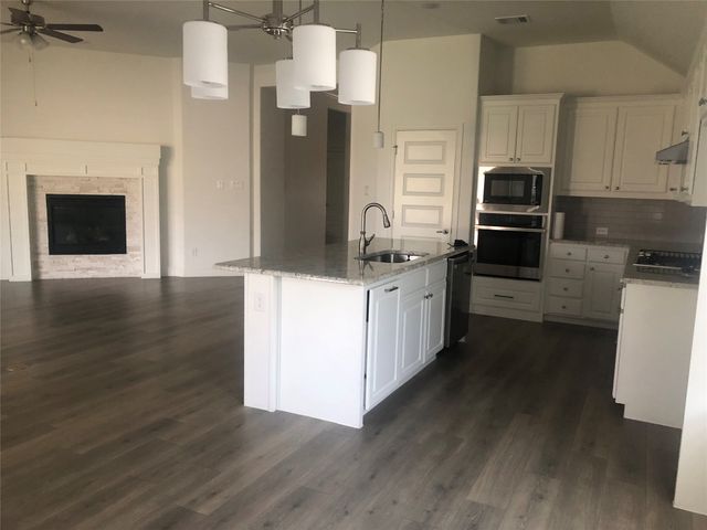 3303 Montgomery Avenue, Melissa, TX 75454