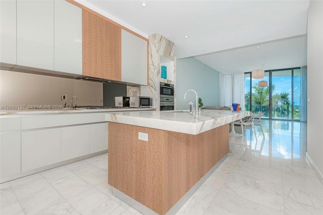 2821 S Bayshore Drive 7B, Coconut Grove, FL 33133