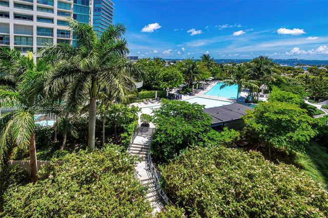2821 S Bayshore Drive 7B, Coconut Grove, FL 33133