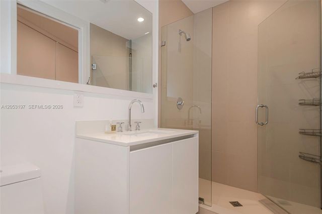 2821 S Bayshore Drive 7B, Coconut Grove, FL 33133