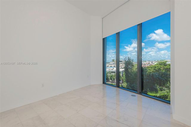 2821 S Bayshore Drive 7B, Coconut Grove, FL 33133