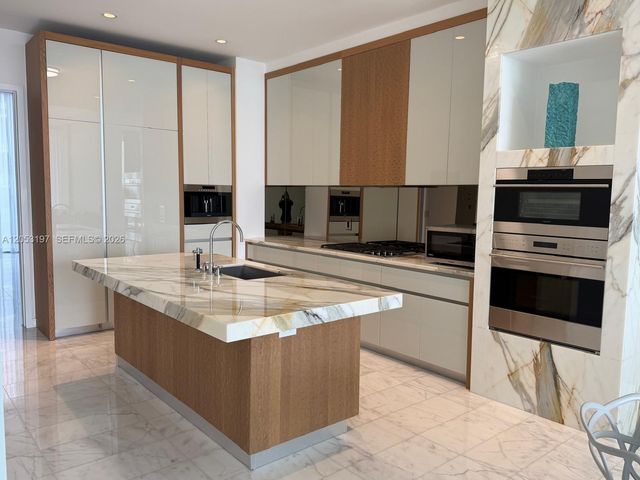 2821 S Bayshore Drive 7B, Coconut Grove, FL 33133