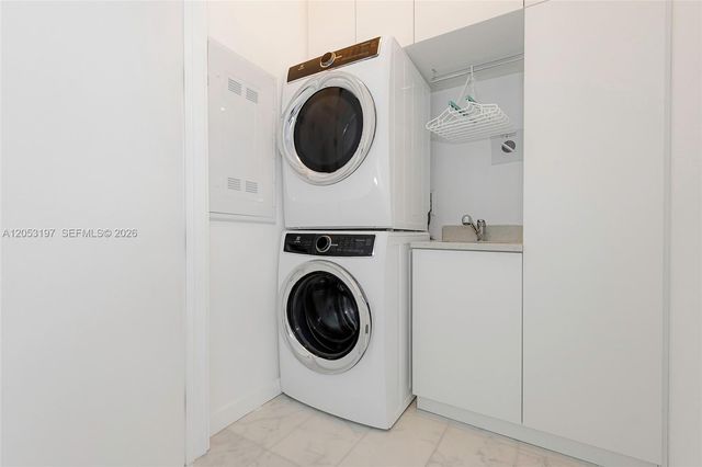 2821 S Bayshore Drive 7B, Coconut Grove, FL 33133